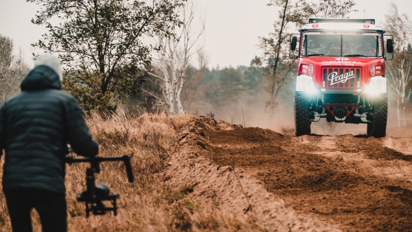 Loprais testuje Pragu V4S DKR pro Dakar 2020