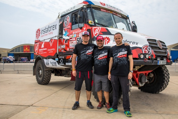V silné konkurenci továrních týmů vybojoval Aleš Loprais na Dakaru 5. místo